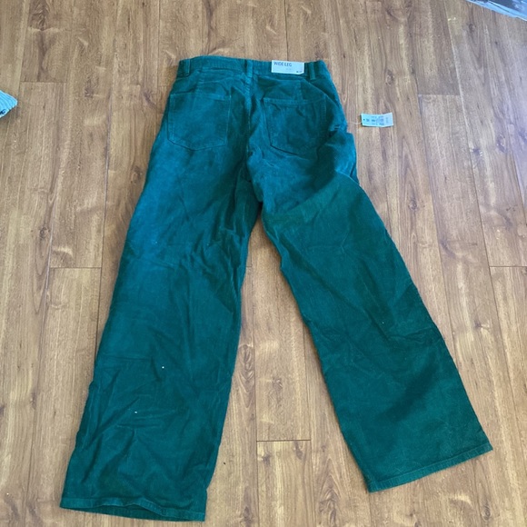 Wide Leg Green Corduroy Pants - Picture 2 of 4